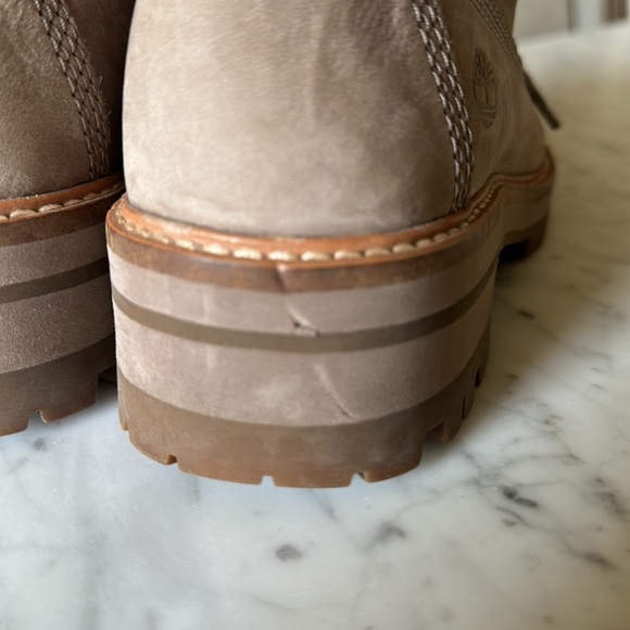 Suede waterproof timberland boots - Picture 6 of 8